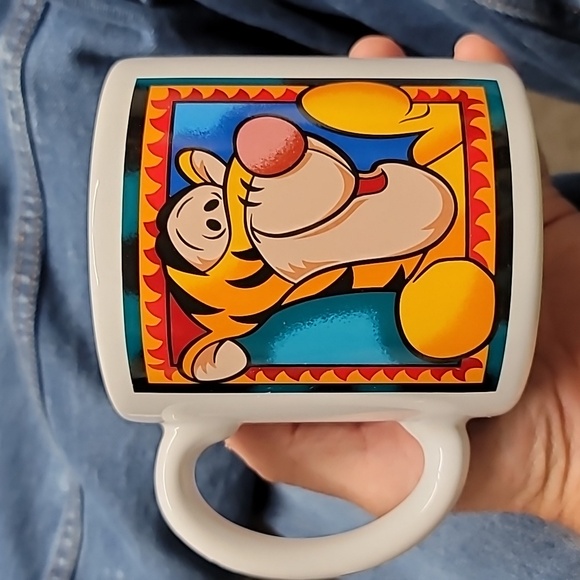 Disney Tigger Mug - Picture 3 of 8